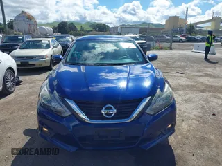 2018 Nissan Altima 2.5 S with VIN 1N4AL3AP3JC142423, listed as a IAAI auction lot 41793851 with 61,391 mi miles. Bid and sale history available at carsss.com. Image 13.