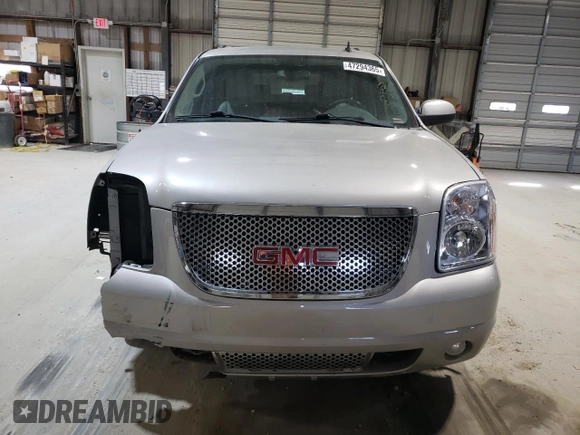 2008 GMC Yukon XL SLT with VIN 1GKFC16J78R252671, listed as a Copart auction lot 47294365 with 173,819 mi miles and Salvage Title. Bid and sale history available at carsss.com. Image 5.
