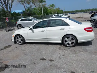 2010 Mercedes-Benz E 350 Luxury with VIN WDDHF5GB0AA105287, listed as a IAAI auction lot 42452791 with 195,377 mi miles and . Bid and sale history available at DreamBid. Image 14.