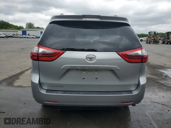2020 Toyota Sienna LE Auto Access Seat с VIN 5TDKZ3DC8LS068472, выставлен на аукционе Copart как лот 58287195 с пробегом Не указан миль и Списание • Salvage title. История ставок и продаж доступна на DreamBid. Изображение 6.