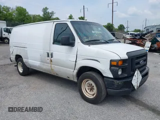 2010 Ford Econoline Cargo Commercial z VIN 1FTNE1EW2ADA91910, wystawiony jako IAAI lot #42424530 z przebiegiem 186 898 mil mil oraz . Historia ofert i sprzedaży dostępna na DreamBid. Obrazek 1.