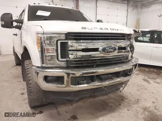 2017 Ford Super Duty F-250 SRW Lariat with VIN 1FT7W2BTXHEC81609, listed as a IAAI auction lot 41497213 with 176,644 mi miles. Bid and sale history available at carsss.com. Image 18.