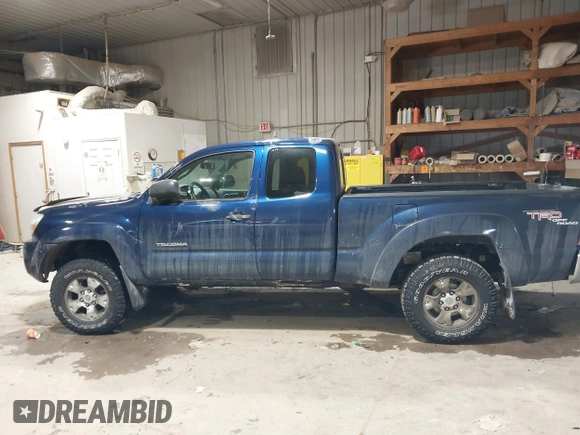 2005 Toyota Tacoma with VIN 5TEUU42N85Z040288, listed as a IAAI auction lot 41607489 with 222,642 mi miles and . Bid and sale history available at DreamBid. Image 14.