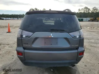 2010 Mitsubishi Outlander ES with VIN JA4AS2AW2AZ004118, listed as a Copart auction lot 86684914 with 110,278 mi miles and Salvage Title. Bid and sale history available at carsss.com. Image 6.