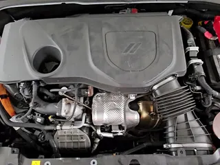 2024 Dodge Hornet R/T z VIN ZACPDFCW4R3A29764, wystawiony jako Copart lot #42198345 z przebiegiem 7 960 mil mil oraz Czysty tytuł • Clean title. Historia ofert i sprzedaży dostępna na DreamBid. Obrazek 15.