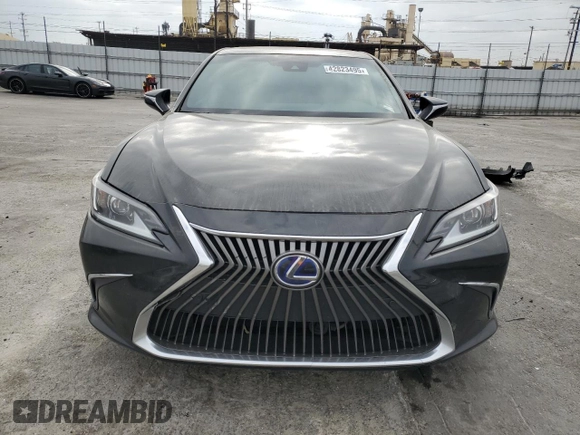 2021 Lexus ES 300h z VIN 58ADA1C12MU001405, wystawiony jako Copart lot #42823495 z przebiegiem 62 108 mil mil oraz Szkoda całkowita • Salvage title. Historia ofert i sprzedaży dostępna na DreamBid. Obrazek 5.