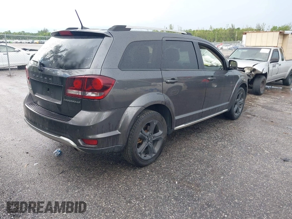 2020 Dodge Journey Crossroad with VIN 3C4PDCGB0LT270042, listed as a IAAI auction lot 40521806 with 102,934 mi miles and . Bid and sale history available at carsss.com. Image 4.