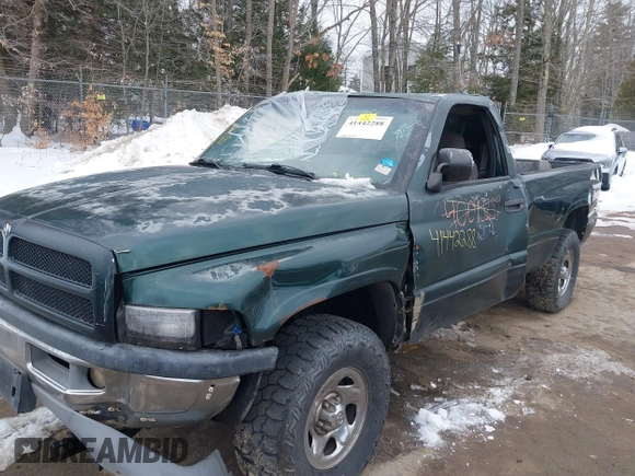 1998 Dodge 1500 with VIN 1B7HF16Z1WS597895, listed as a IAAI auction lot 41442288 with 127,073 mi miles. Bid and sale history available at carsss.com. Image 6.