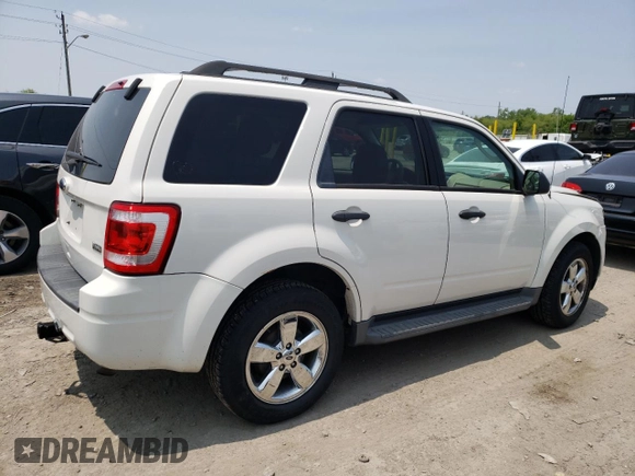 2012 Ford Escape XLT z VIN 1FMCU9DG3CKA41742, wystawiony jako Copart lot #60092135 z przebiegiem 175 330 mil mil oraz Szkoda całkowita • Salvage title. Historia ofert i sprzedaży dostępna na DreamBid. Obrazek 3.