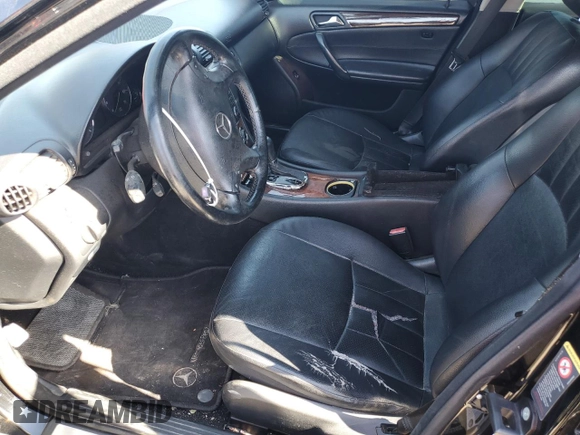 2006 Mercedes-Benz C 280 Luxury with VIN WDBRF92H06F762701, listed as a Copart auction lot 52231174 with 129,563 mi miles and Clean Title. Bid and sale history available at DreamBid. Image 7.