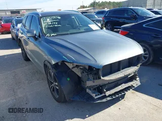 2020 Volvo XC60 Momentum with VIN YV4A22RK7L1586688, listed as a IAAI auction lot 41257331 with 38,393 mi miles and . Bid and sale history available at DreamBid. Image 1.
