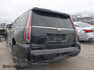 2016 Cadillac Escalade Premium Collection with VIN 1GYS4CKJ6GR266580, listed as a IAAI auction lot 41558855 with 1 mi miles. Bid and sale history available at carsss.com. Image 3.