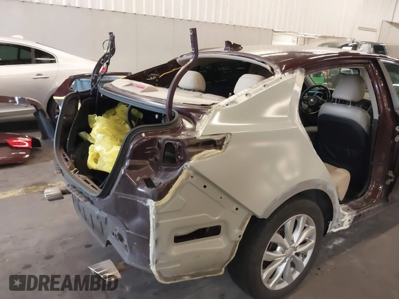 2015 Kia Optima EX with VIN 5XXGN4A78FG417912, listed as a IAAI auction lot 40565849 with 87,358 mi miles. Bid and sale history available at carsss.com. Image 20.