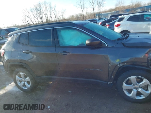 2020 Jeep Compass Latitude with VIN 3C4NJDBB3LT223939, listed as a IAAI auction lot 41832921 with 83,938 mi miles and . Bid and sale history available at DreamBid. Image 13.