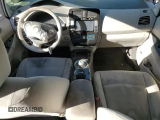 2015 Nissan LEAF S z VIN 1N4AZ0CP6FC303879, wystawiony jako Copart lot #44189424 z przebiegiem Nie podano mil oraz Szkoda całkowita • Salvage title. Historia ofert i sprzedaży dostępna na DreamBid. Obrazek 8.