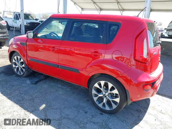 2013 Kia Soul ! with VIN KNDJT2A65D7618115, listed as a IAAI auction lot 41838807 with 52,159 mi miles. Bid and sale history available at carsss.com. Image 3.