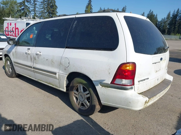2002 Ford Windstar SE with VIN 2FMZA52452BA97162, listed as a IAAI auction lot 42090397 with 144,601 mi miles and . Bid and sale history available at carsss.com. Image 3.