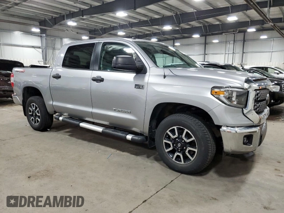 2018 Toyota Tundra SR5 z VIN 5TFDW5F1XJX768641, wystawiony jako Copart lot #53269535 z przebiegiem 55 862 mil mil oraz Szkoda całkowita • Salvage title. Historia ofert i sprzedaży dostępna na DreamBid. Obrazek 4.