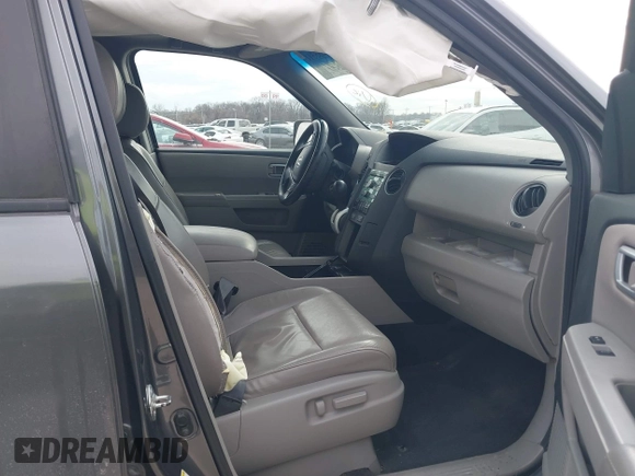 2011 Honda Pilot EX-L with VIN 5FNYF4H59BB042308, listed as a IAAI auction lot 41635511 with 196,736 mi miles and . Bid and sale history available at carsss.com. Image 5.