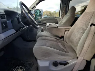 2001 Ford F-350 XL with VIN 1FTWW32F81ED76171, listed as a Copart auction lot 85030524 with 294,338 mi miles and Salvage title. Bid and sale history available at DreamBid. Image 7.