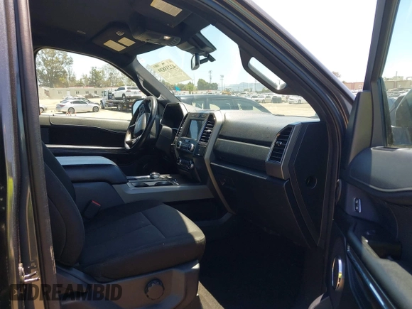 2020 Ford Expedition XLT z VIN 1FMJU1HT8LEA85914, wystawiony jako IAAI lot #42233839 z przebiegiem 71 412 mil mil oraz . Historia ofert i sprzedaży dostępna na DreamBid. Obrazek 5.