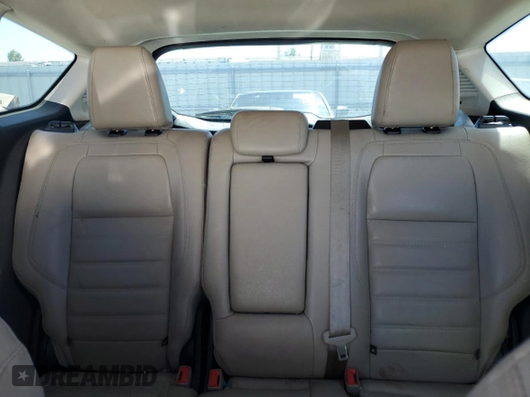 2018 Ford C-Max SE z VIN 1FADP5AU9JL101832, wystawiony jako Copart lot #58035695 z przebiegiem 111 574 mil mil oraz Szkoda całkowita • Salvage title. Historia ofert i sprzedaży dostępna na DreamBid. Obrazek 10.