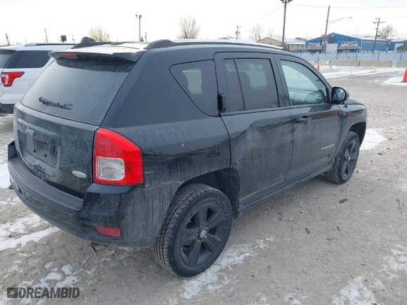2012 Jeep Compass Latitude with VIN 1C4NJDEB2CD638820, listed as a IAAI auction lot 41421506 with 118,272 mi miles. Bid and sale history available at carsss.com. Image 4.