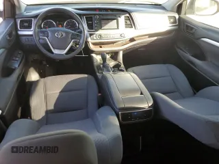 2018 Toyota Highlander LE with VIN 5TDZZRFH6JS288376, listed as a Copart auction lot 43353975 with 93,706 mi miles and Non repairable. Bid and sale history available at DreamBid. Image 8.