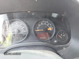 2014 Jeep Patriot Sport with VIN 1C4NJPBBXED843374, listed as a IAAI auction lot 42050067 with 155,685 mi miles. Bid and sale history available at carsss.com. Image 7.