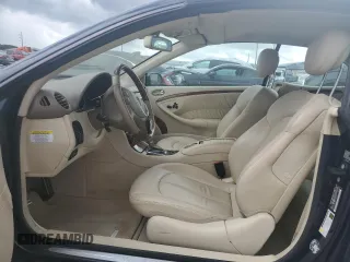 2009 Mercedes-Benz CLK-Class 3.5L with VIN WDBTK56F09T104336, listed as a Copart auction lot 72123484 with 113,718 mi miles and Clean Title. Bid and sale history available at carsss.com. Image 7.