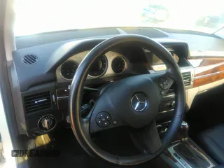 2010 Mercedes-Benz GLK GLK 350 with VIN WDCGG8HB5AF505748, listed as a IAAI auction lot 40982801 with 172,371 mi miles. Bid and sale history available at carsss.com. Image 15.