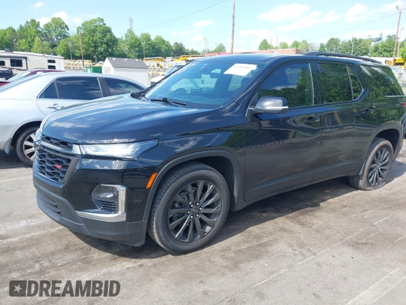 2023 Chevrolet Traverse RS z VIN 1GNERJKW0PJ261238, wystawiony jako IAAI lot #42216461 z przebiegiem 33 289 mil mil oraz . Historia ofert i sprzedaży dostępna na DreamBid. Obrazek 2.