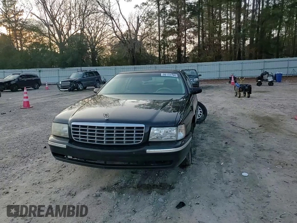 1999 Cadillac DeVille z VIN 1G6KD54Y5XU767438, wystawiony jako Copart lot #86133764 z przebiegiem Nie podano mil oraz Nie do naprawy • Non repairable. Historia ofert i sprzedaży dostępna na DreamBid. Obrazek 10.