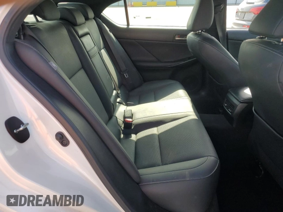 2021 Lexus IS 300 z VIN JTHCA1D20M5114499, wystawiony jako Copart lot #62119075 z przebiegiem 77 530 mil mil oraz Szkoda całkowita • Salvage title. Historia ofert i sprzedaży dostępna na DreamBid. Obrazek 10.
