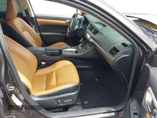 2014 Lexus CT 200h с VIN JTHKD5BH7E2188605, выставлен на аукционе IAAI как лот 42467874 с пробегом 128 837 миль миль и . История ставок и продаж доступна на DreamBid. Изображение 5.