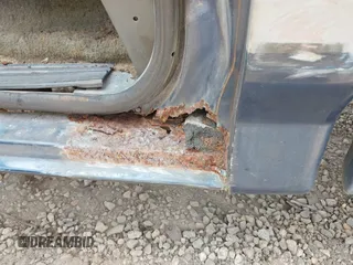 1990 Ford F-150 с VIN 1FTDF15Y0LLB15639, выставлен на аукционе IAAI как лот 42384573 с пробегом 94 885 миль миль и . История ставок и продаж доступна на DreamBid. Изображение 6.