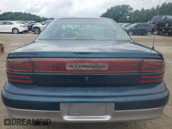 1993 Dodge Intrepid z VIN 2B3ED56F1PH641071, wystawiony jako Copart lot #62796754 z przebiegiem 131 285 mil mil oraz Czysty tytuł • Clean title. Historia ofert i sprzedaży dostępna na DreamBid. Obrazek 6.