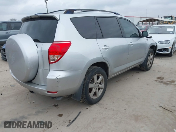 2008 Toyota RAV4 Ltd with VIN JTMZK31V386015551, listed as a IAAI auction lot 41511256 with 188,158 mi miles. Bid and sale history available at carsss.com. Image 4.