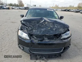 2011 Volkswagen Jetta SEL with VIN 3VWLZ7AJ3BM390981, listed as a Copart auction lot 78370234 with 178,114 mi miles and Salvage title. Bid and sale history available at DreamBid. Image 5.