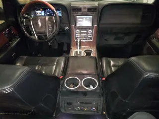 2015 Lincoln Navigator with VIN 5LMJJ2JTXFEJ07275, listed as a Copart auction lot 45729905 with 176,420 mi miles and Salvage Title. Bid and sale history available at carsss.com. Image 8.