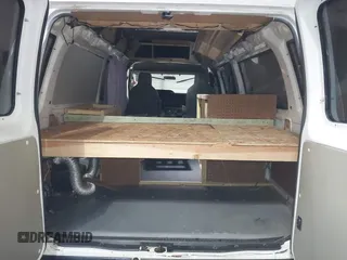 2011 Ford Econoline Cargo Commercial with VIN 1FTNS1EW0BDA60746, listed as a IAAI auction lot 41346661 with 117,363 mi miles. Bid and sale history available at carsss.com. Image 19.