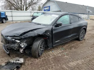 2024 Ford Mustang Mach-E Premium z VIN 3FMTK3SU3RMA04185, wystawiony jako Copart lot #46945065 z przebiegiem 18 781 mil mil oraz Szkoda całkowita • Salvage title. Historia ofert i sprzedaży dostępna na DreamBid. Obrazek 1.