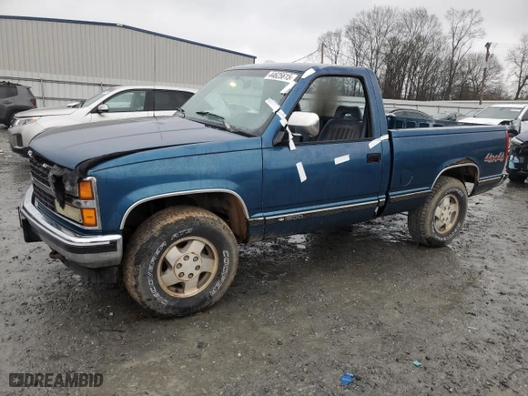 1992 Chevrolet C/K 1500 with VIN 1GCEK14K3NZ112621, listed as a Copart auction lot 44625615 with 334,773 mi miles and Salvage Title. Bid and sale history available at carsss.com. Image 1.
