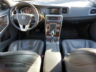 2015 Volvo V60 Cross Country T5 with VIN YV4612HKXF1000564, listed as a Copart auction lot 87921805 with 66,719 mi miles and Non Repairable. Bid and sale history available at carsss.com. Image 8.