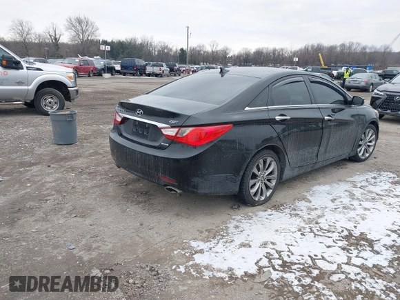 2011 Hyundai Sonata SE with VIN 5NPEC4AB8BH184498, listed as a IAAI auction lot 41299500 with 176,287 mi miles and . Bid and sale history available at carsss.com. Image 4.