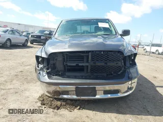 2017 Ram 1500 Big Horn z VIN 1C6RR7LT2HS766282, wystawiony jako IAAI lot #41868659 z przebiegiem 133 887 mil mil oraz . Historia ofert i sprzedaży dostępna na DreamBid. Obrazek 12.