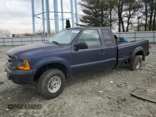 2000 Ford Super Duty F-250 XL with VIN 1FTNX21L6YED30679, listed as a Copart auction lot 49197165 with 339,493 mi miles and Salvage Title. Bid and sale history available at carsss.com. Image 1.