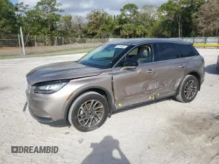 2021 Lincoln Corsair Standard z VIN 5LMCJ1C9XMUL13929, wystawiony jako Copart lot #47414455 z przebiegiem 30 010 mil mil oraz Szkoda całkowita • Salvage title. Historia ofert i sprzedaży dostępna na DreamBid. Obrazek 1.