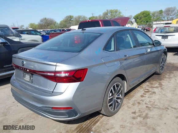 2025 Volkswagen Jetta SE with VIN 3VW7X7BU7SM017863, listed as a IAAI auction lot 41846525 with 7,490 mi miles. Bid and sale history available at carsss.com. Image 4.