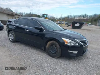 2013 Nissan Altima SV with VIN 1N4AL3AP1DC909464, listed as a IAAI auction lot 42012908 with 135,706 mi miles and . Bid and sale history available at carsss.com. Image 1.